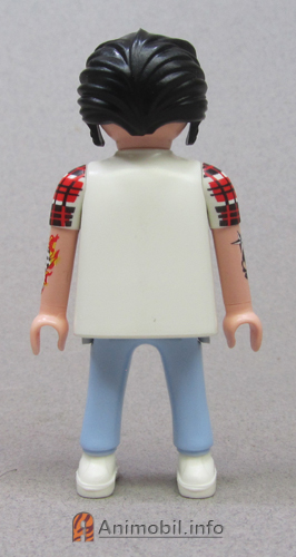 Boys Series Sixteen 9 Card Player