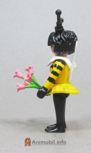Girls Series 22 Ten Bee Girl