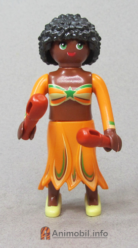 Girls Series 23 Five Maracas Player