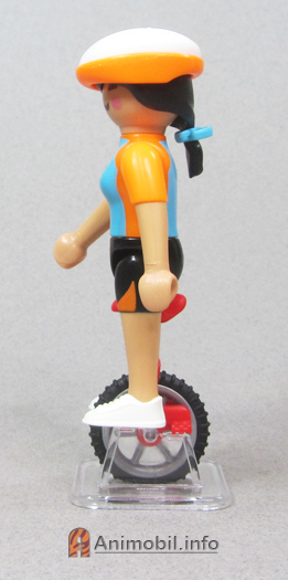 Girls Series 24 Three Unicyclist