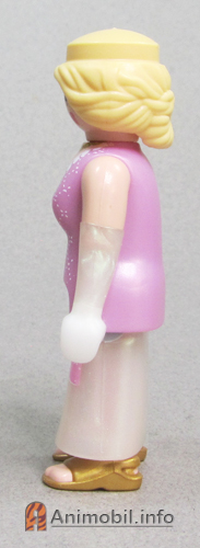 Girls Series 25 Eleven Queen