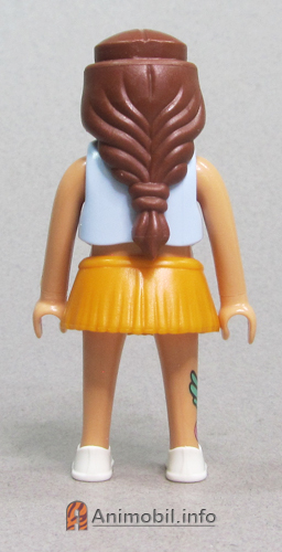 Girls Series 25 Twelve Skateboarder