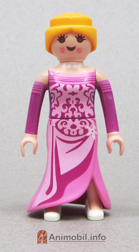 Girl Series Six 4 Pink Queen