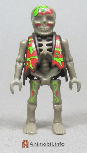 Novelmore Skeleton 6 Skull Flail