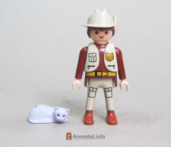 Cat Sleeping 2 Light Purple