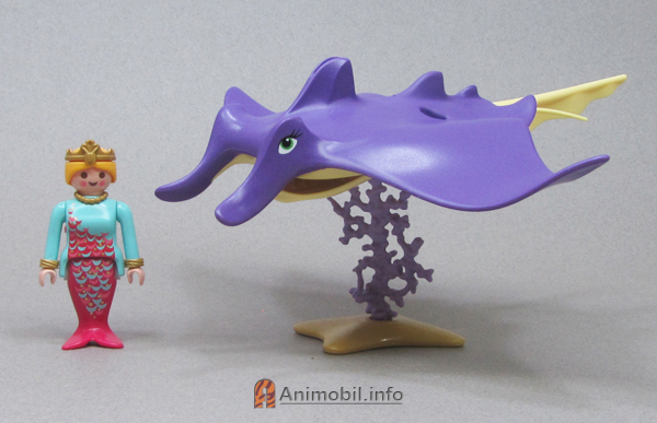 Manta Ray Giant Purple