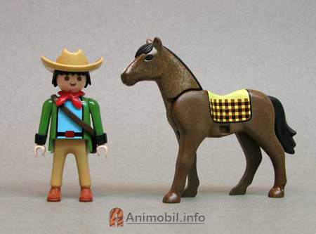 Horse Vers 2 Left Foot Brown - Plaid Blanket