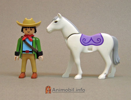 Horse Vers 2 Right Foot White - Purple Blanket