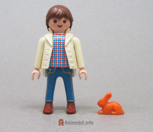 Rabbit Small Orange Crouching