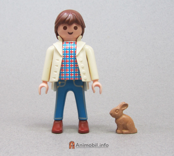 Rabbit Small Tan Sitting