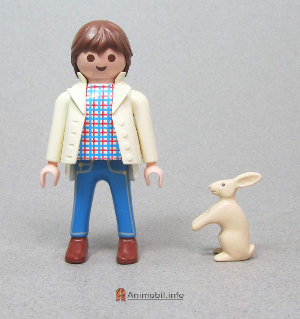 Rabbit Large Standing Up Tan 3